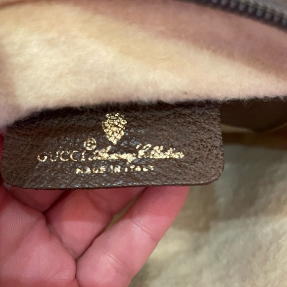 💗Vintage Gucci Crossbody - Picture 3 of 11